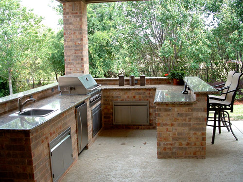OUTDOOR KITCHENS